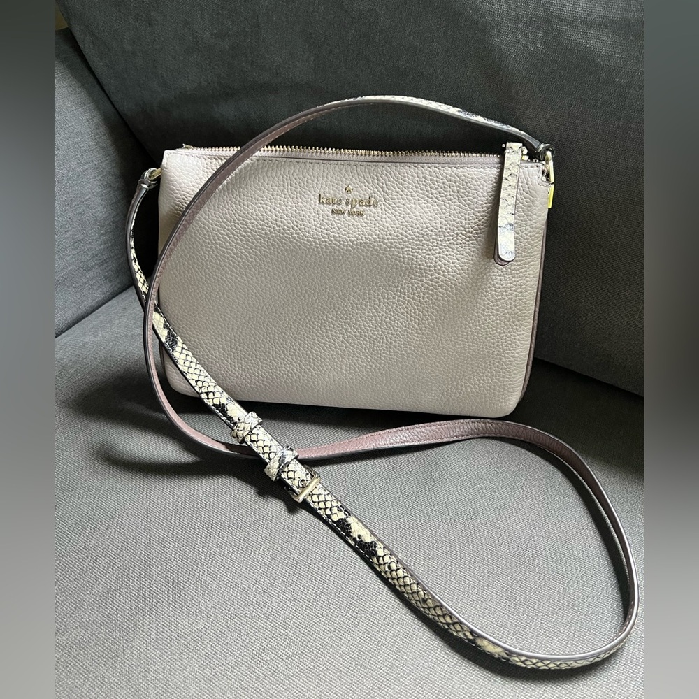 Kate Spade Jackson Triple Gusset Crossbody Purse Pebbled Leather Snake Strap